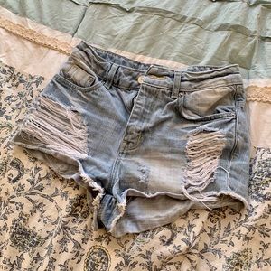 H&M distressed jean shorts